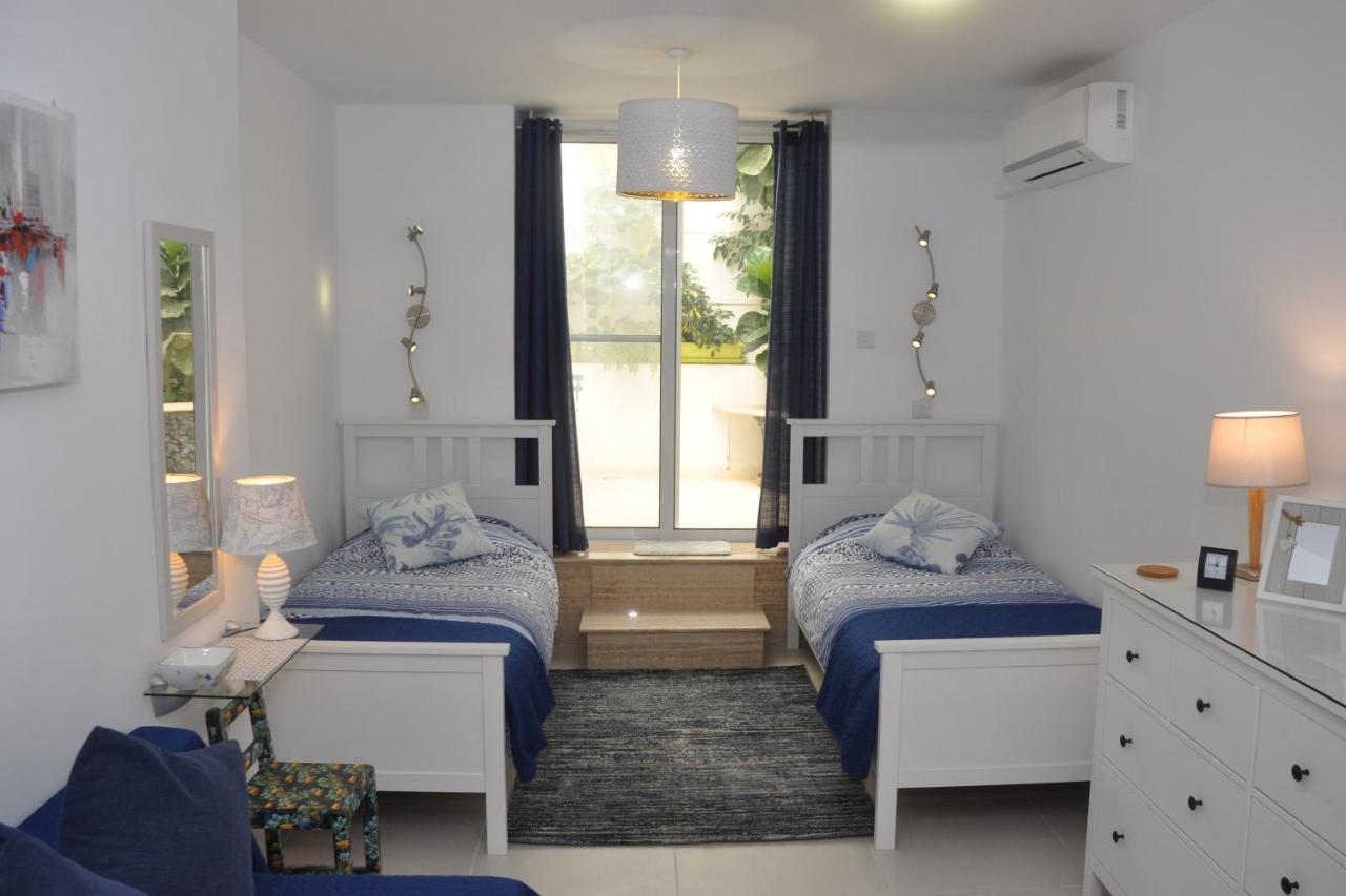 Private Apartment In Pembroke St Julians Exterior foto